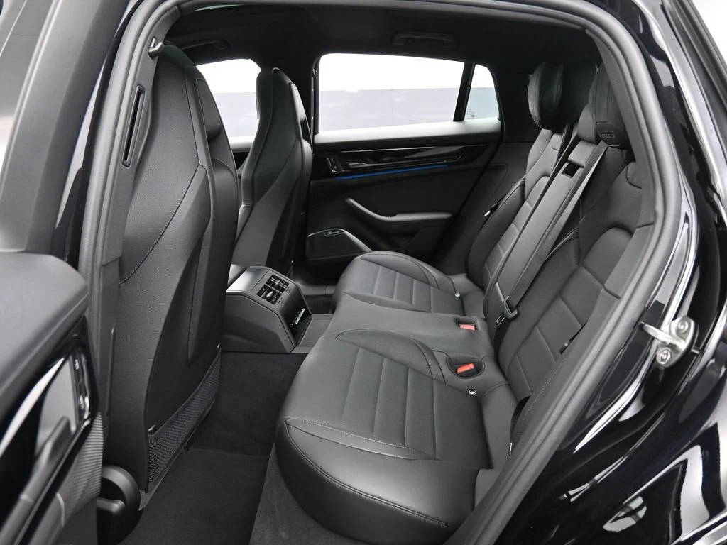 2026 Porsche Panamera 4 E-Hybrid interior, seats, Black