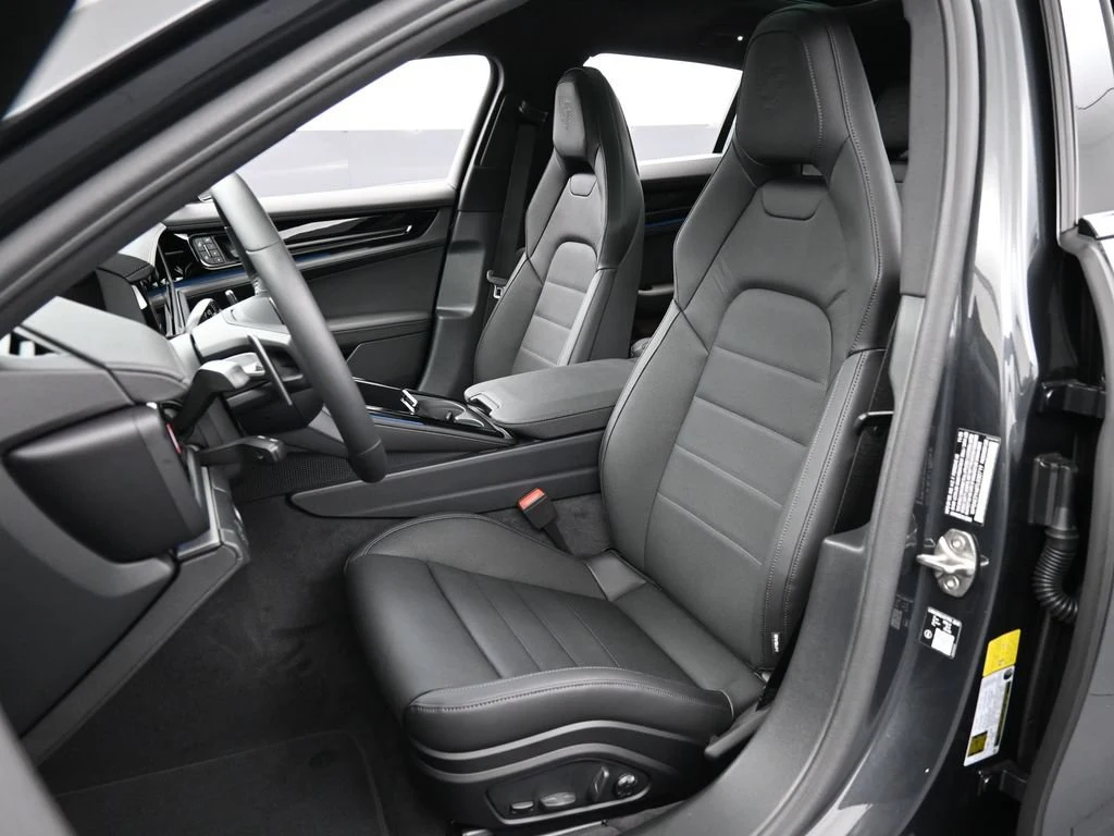 2026 Porsche Panamera 4 E-Hybrid interior, seats, Black