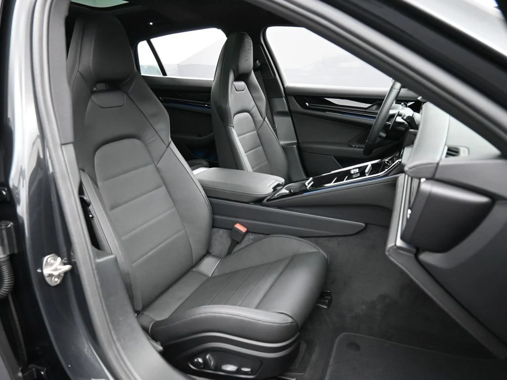 2026 Porsche Panamera 4 E-Hybrid interior, seats, Black