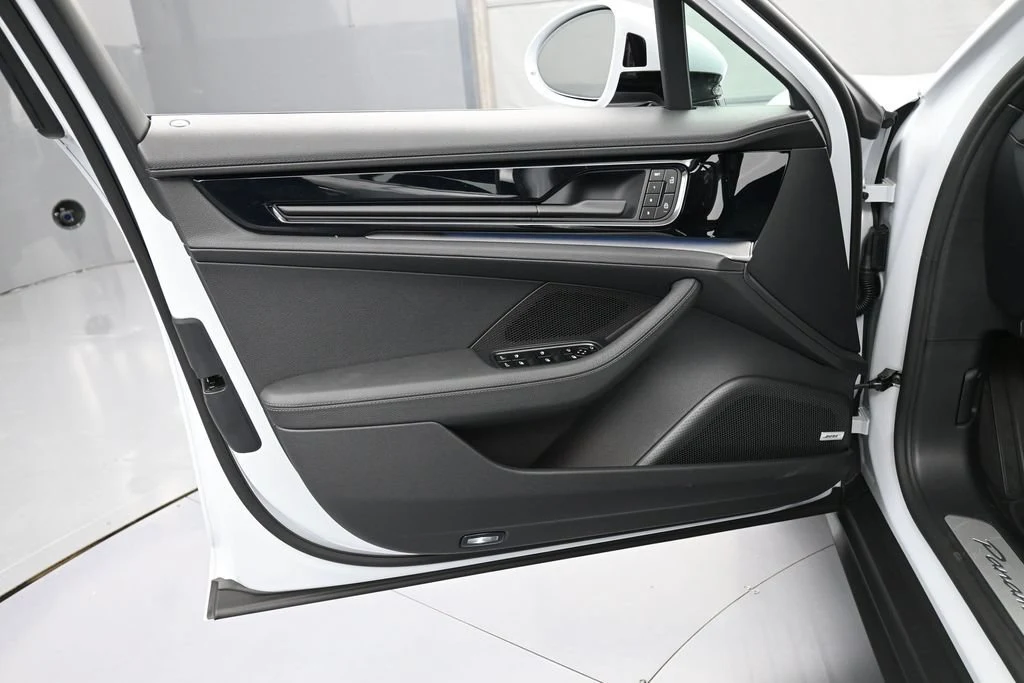 2026 Porsche Panamera 4 interior, door panel, Black