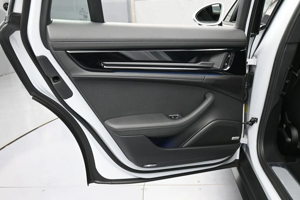 2026 Porsche Panamera 4 interior, door panel, Black