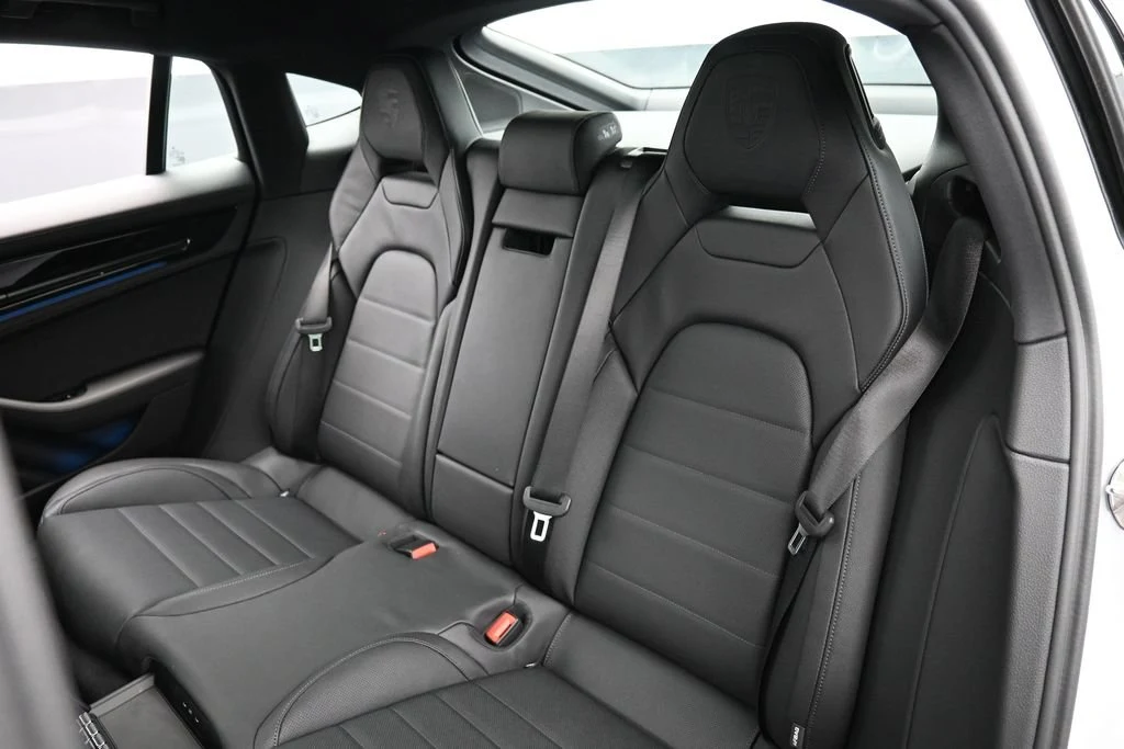 2026 Porsche Panamera 4 interior, seats, Black