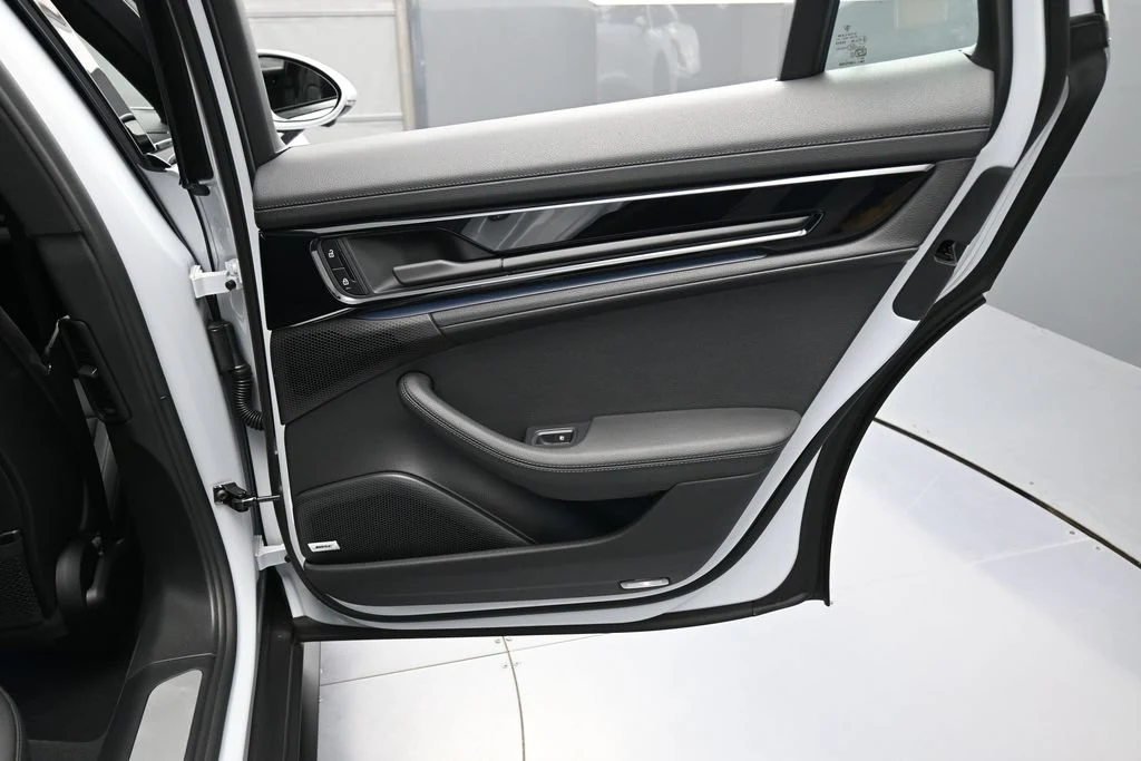 2026 Porsche Panamera 4 interior, door panel, Black