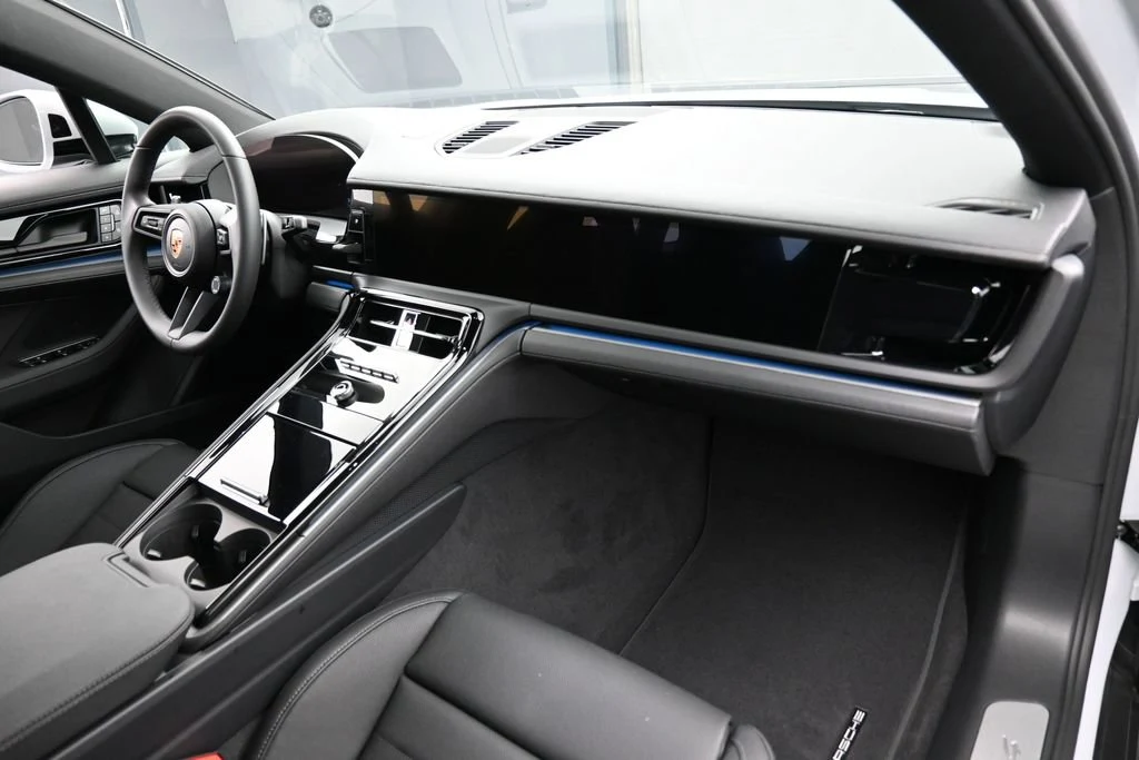2026 Porsche Panamera 4 interior, Black