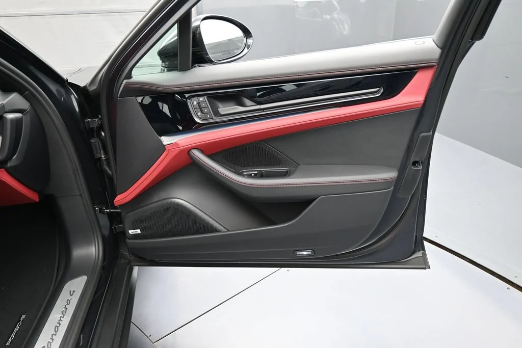 2026 Porsche Panamera 4 interior, door panel, Black/Bordeaux Red