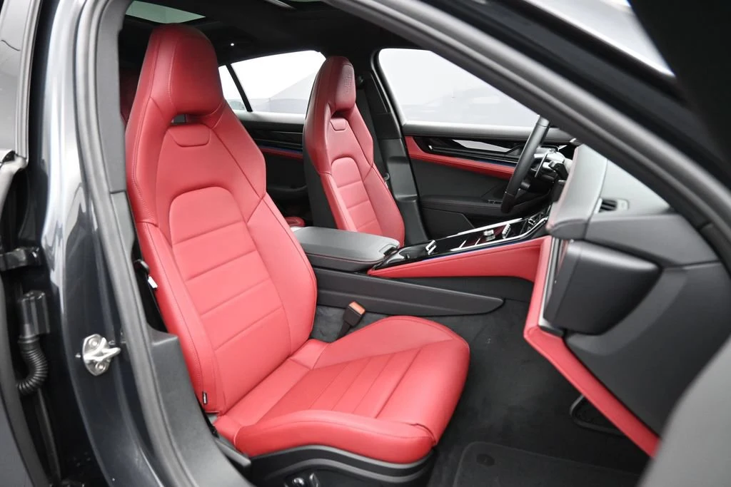 2026 Porsche Panamera 4 interior, seats, Black/Bordeaux Red