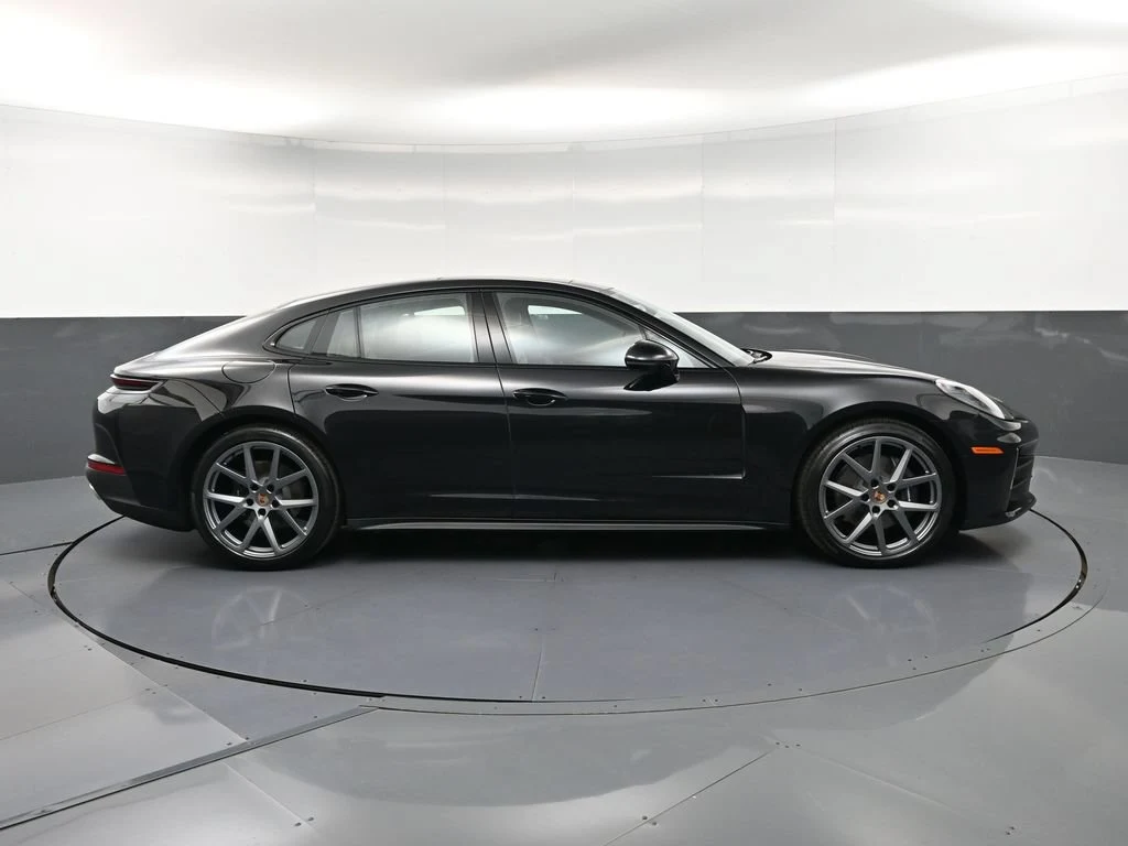 2026 Porsche Panamera 4, side profile, Black