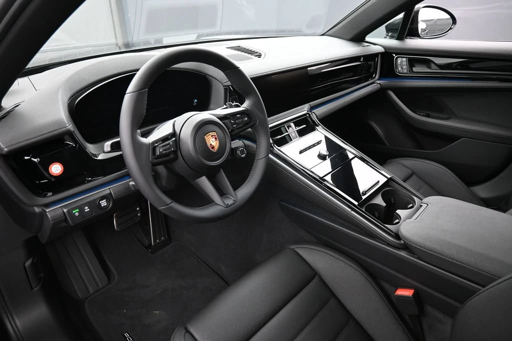 2026 Porsche Panamera 4 interior, dashboard, Black