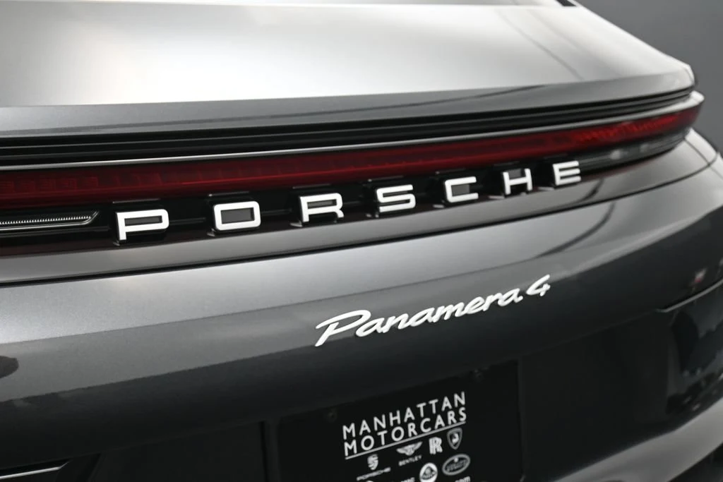 2026 Porsche Panamera 4, detail