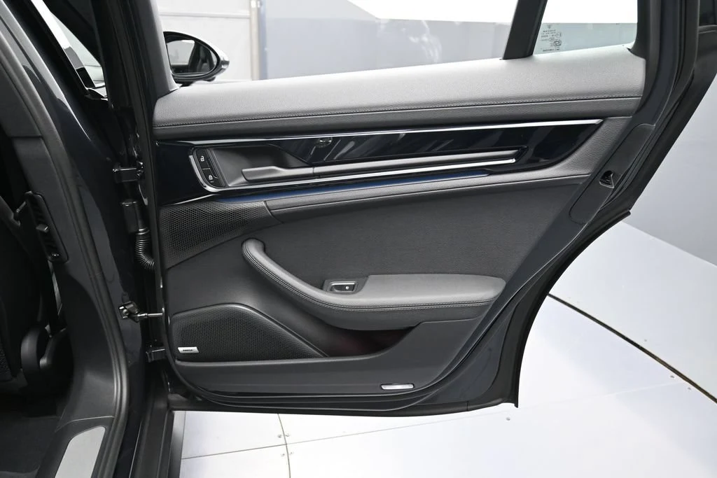 2026 Porsche Panamera 4 interior, door panel, Black