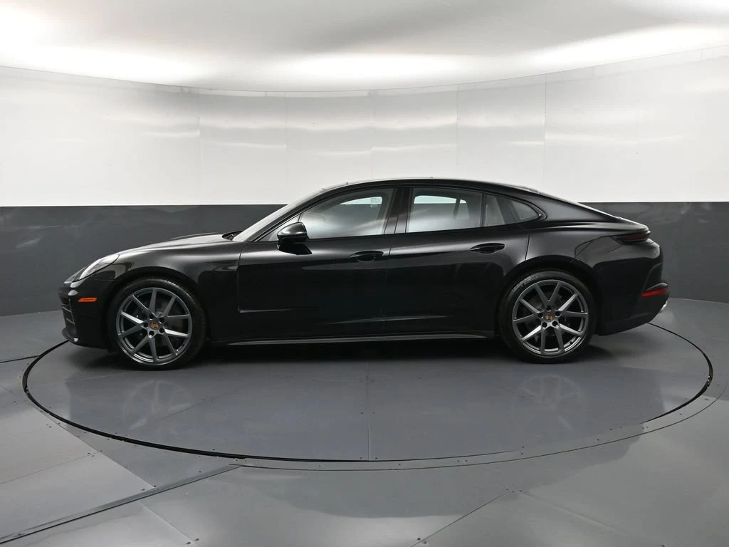 2026 Porsche Panamera 4, side profile, Black