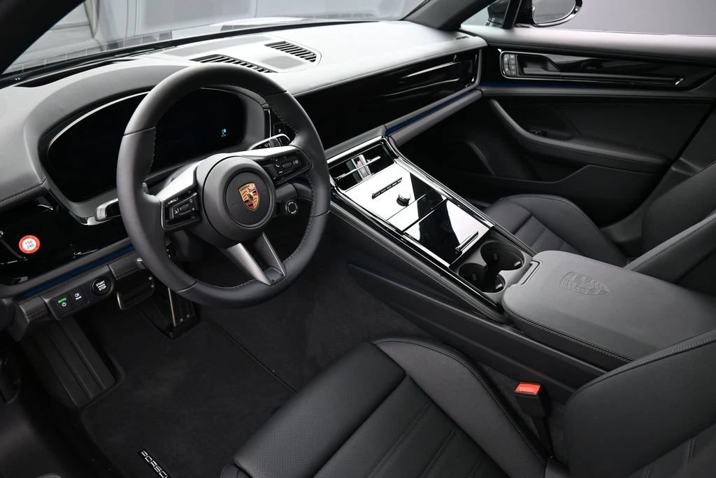 2026 Porsche Panamera 4 interior, Black