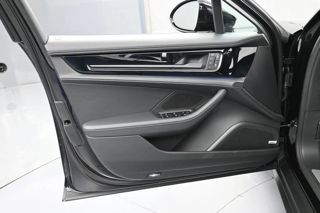 2026 Porsche Panamera 4 interior, door panel, Black