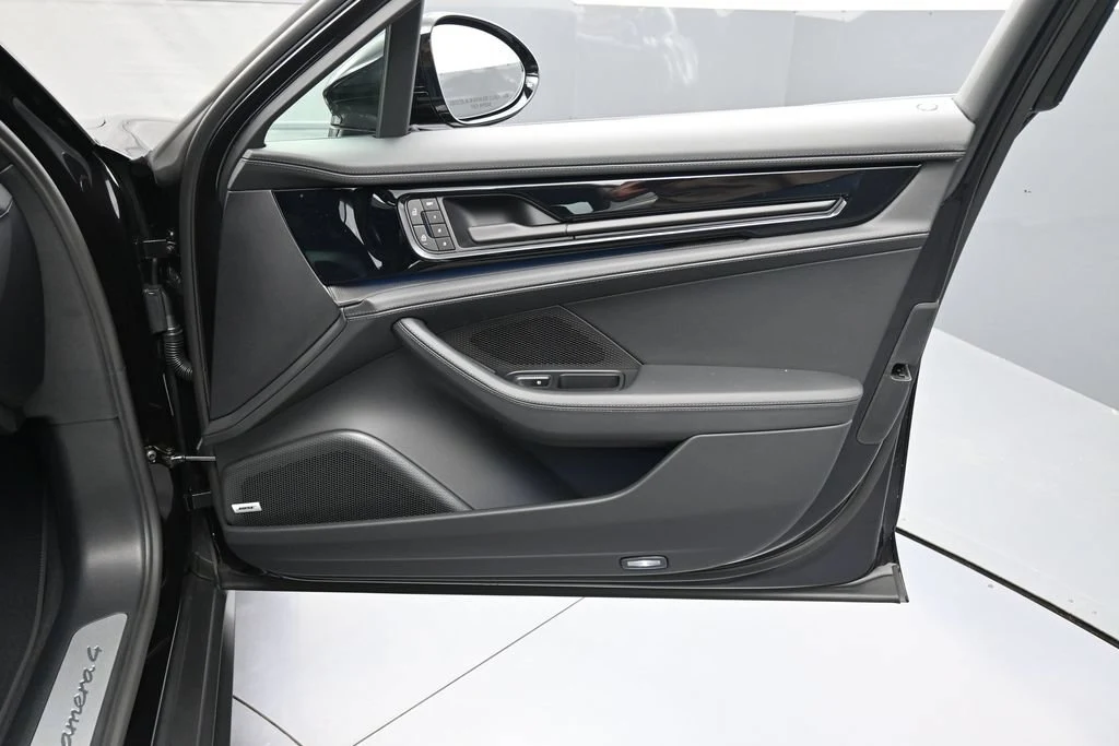 2026 Porsche Panamera 4 interior, door panel, Black