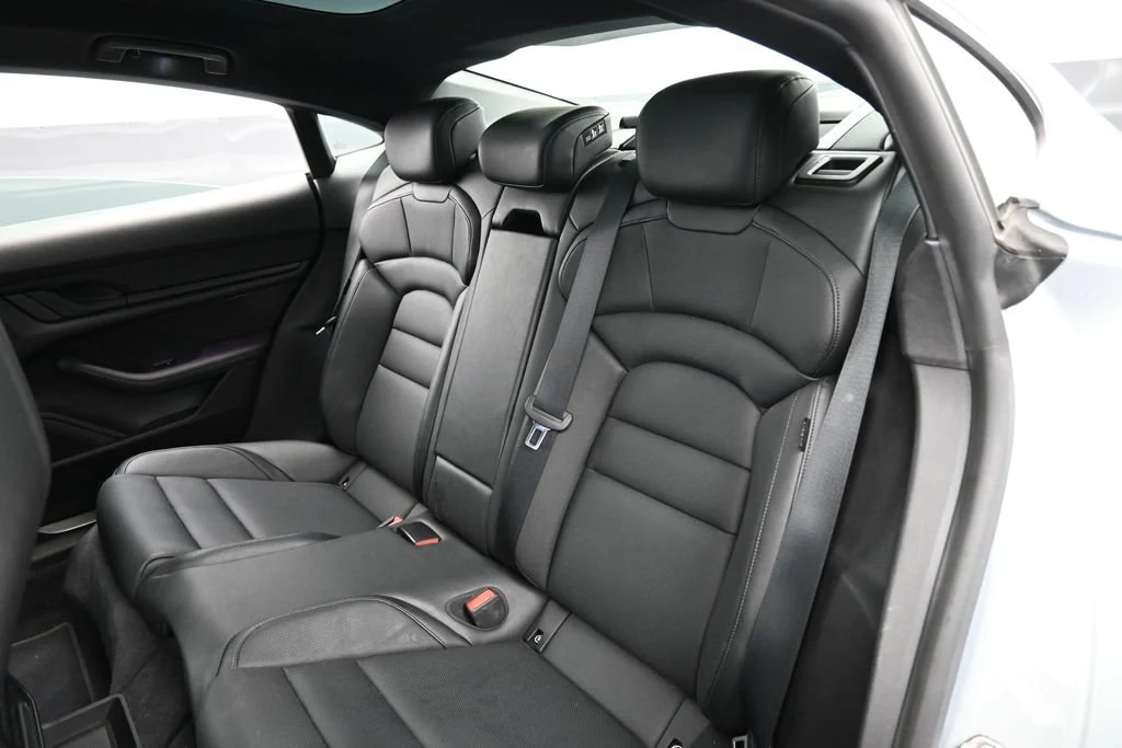 2021 Porsche Taycan 4S interior, seats, Black