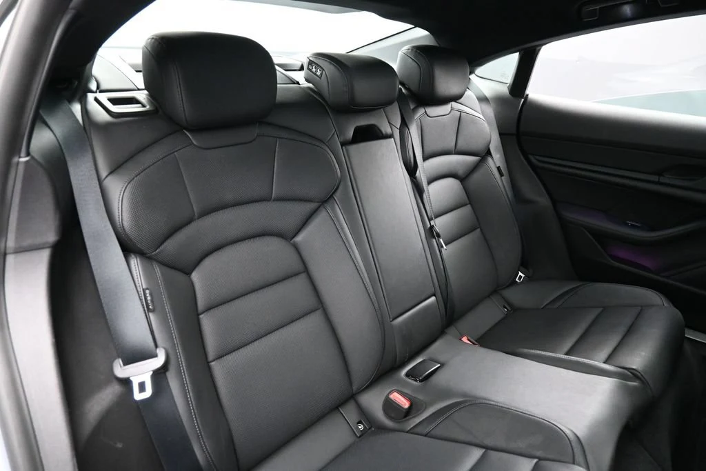 2021 Porsche Taycan 4S interior, seats, Black