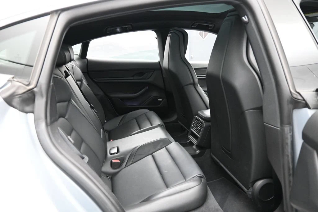 2021 Porsche Taycan 4S interior, seats, Black
