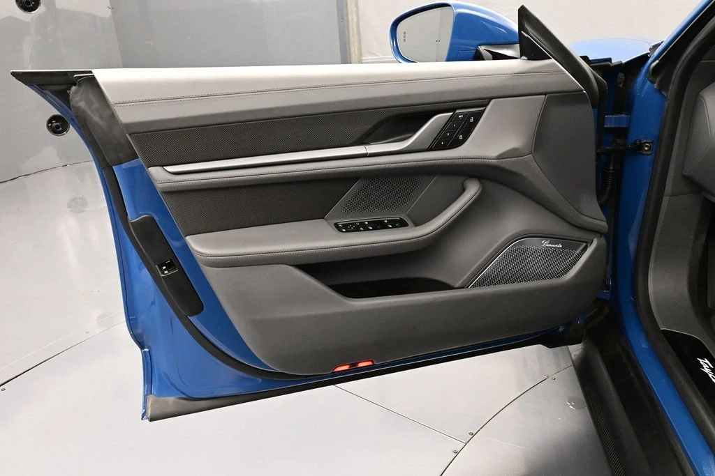 2022 Porsche Taycan Turbo S interior, door panel, Slate Grey