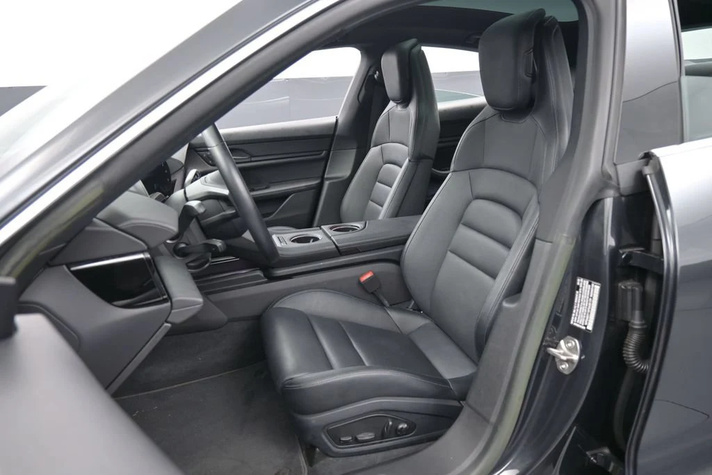 2023 Porsche Taycan 4S interior, seats, Black