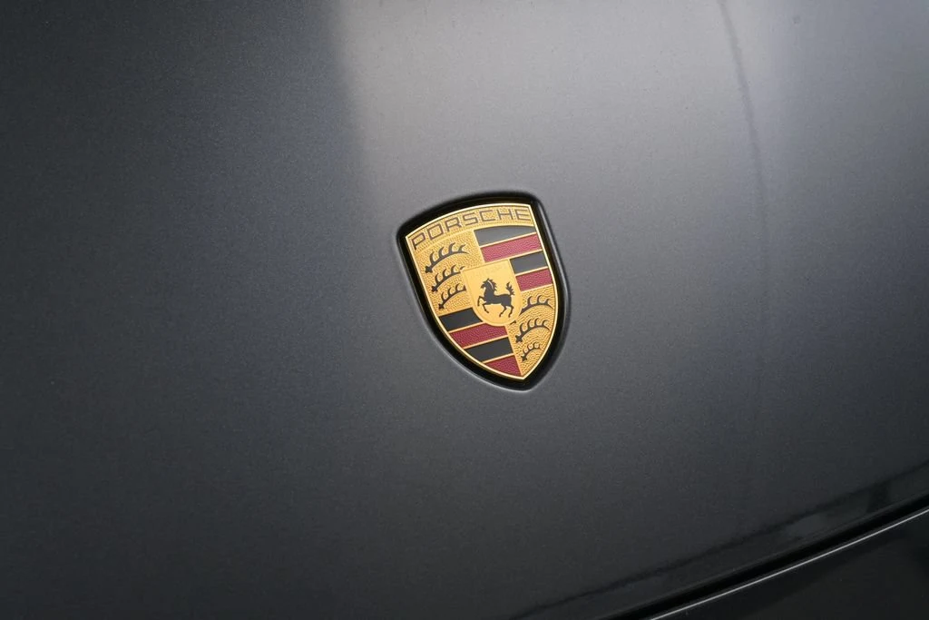 2023 Porsche Taycan 4S, detail