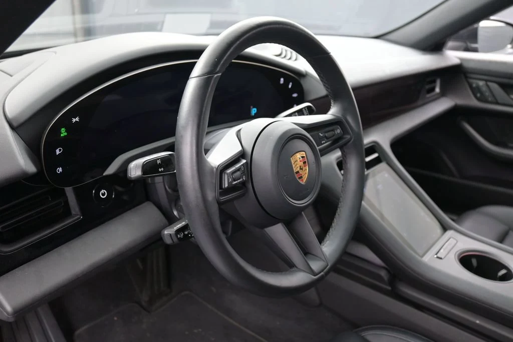 2023 Porsche Taycan 4S interior, Black