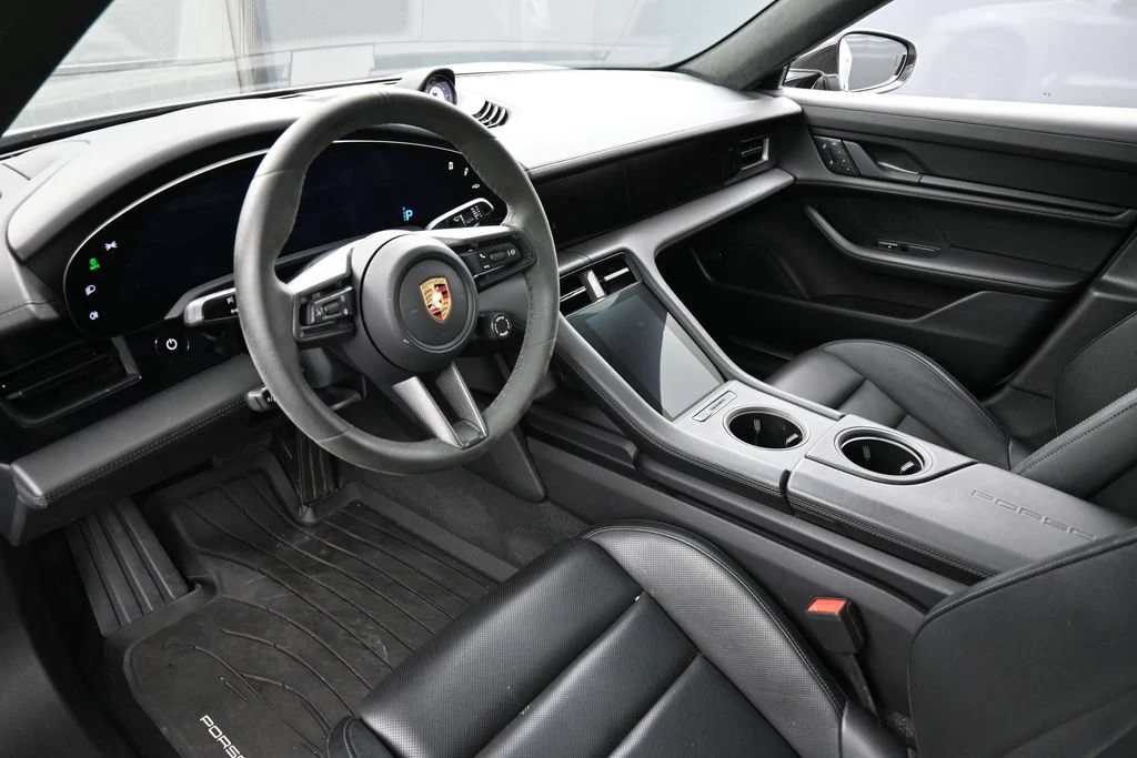 2024 Porsche Taycan 4S interior, Black