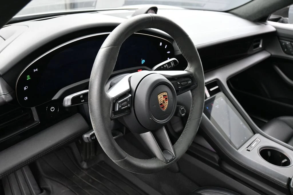 2024 Porsche Taycan 4S interior, Black