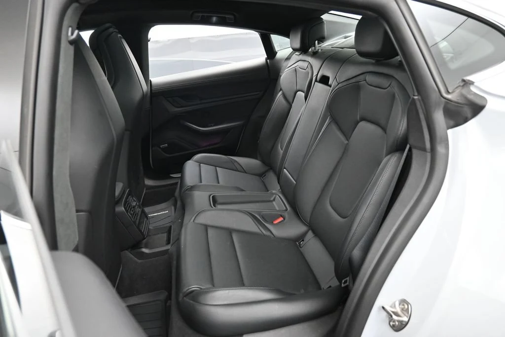 2024 Porsche Taycan 4S interior, seats, Black