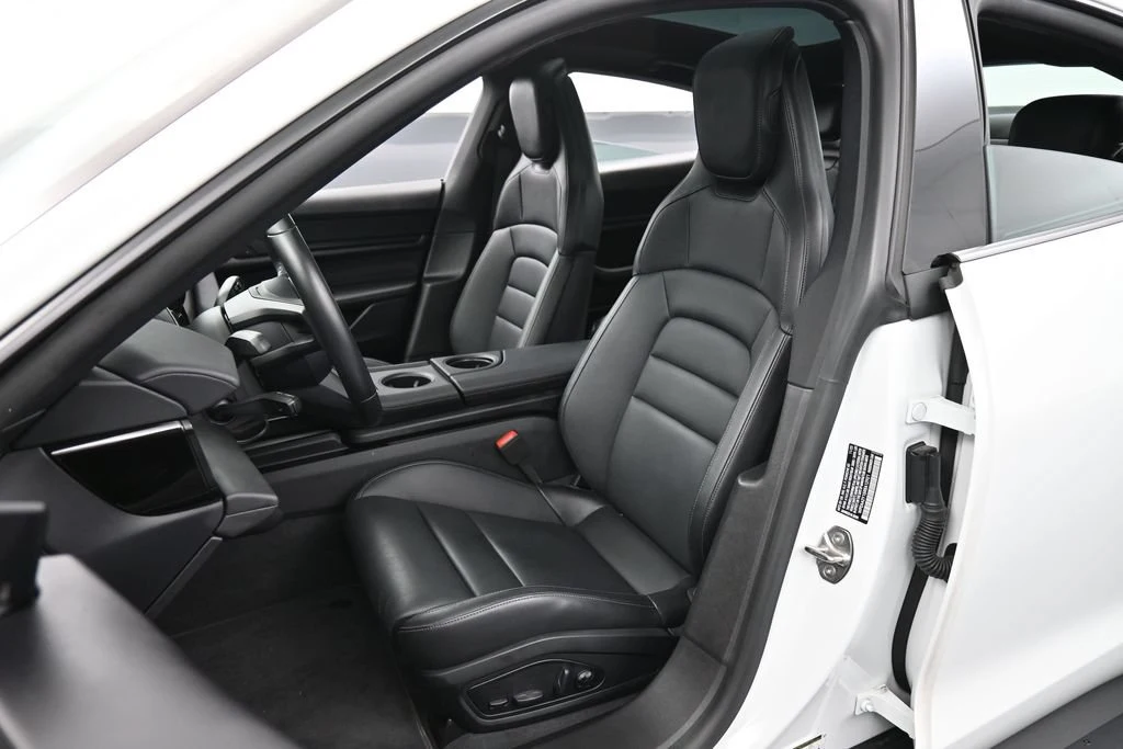 2024 Porsche Taycan interior, seats, Black