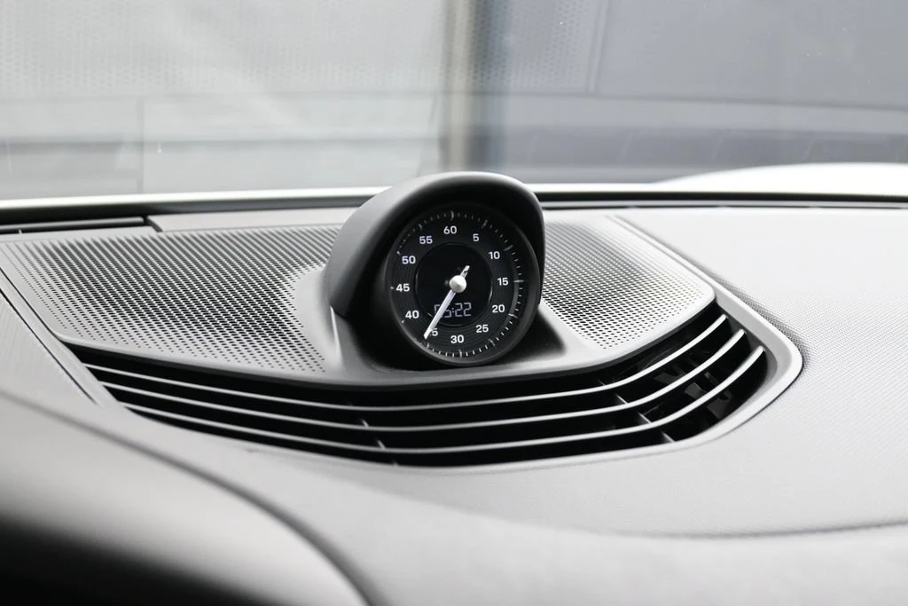 2024 Porsche Taycan interior, Black