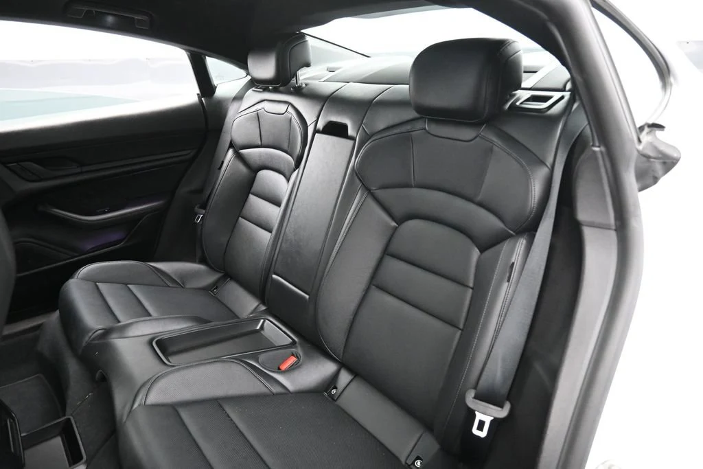 2024 Porsche Taycan interior, seats, Black