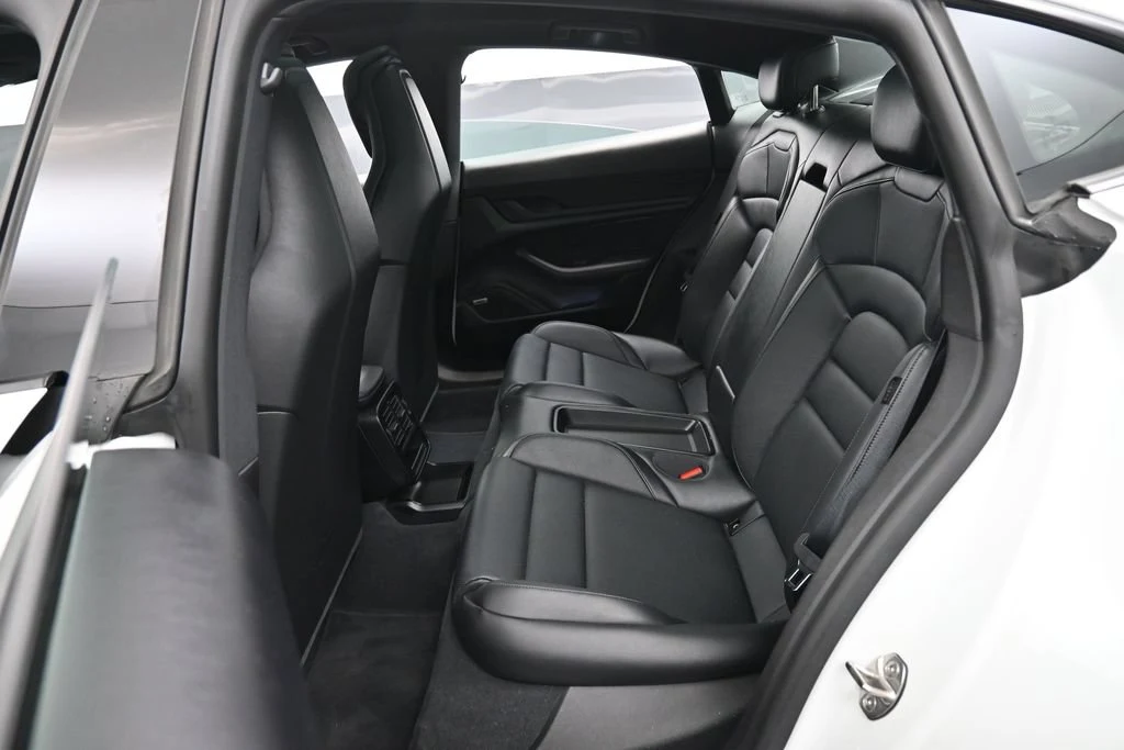 2024 Porsche Taycan interior, seats, Black
