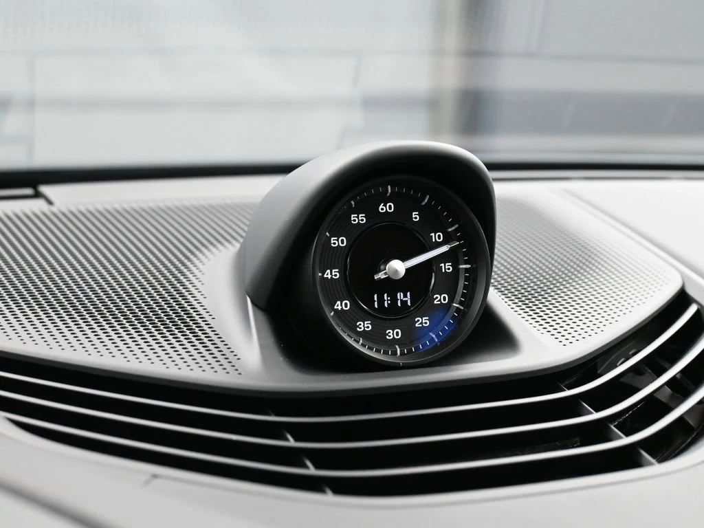 2026 Porsche Taycan GTS interior, Black