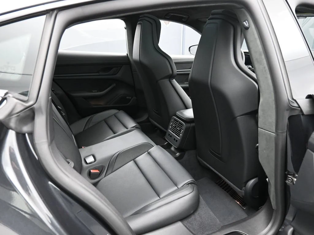 2026 Porsche Taycan GTS interior, seats, Black