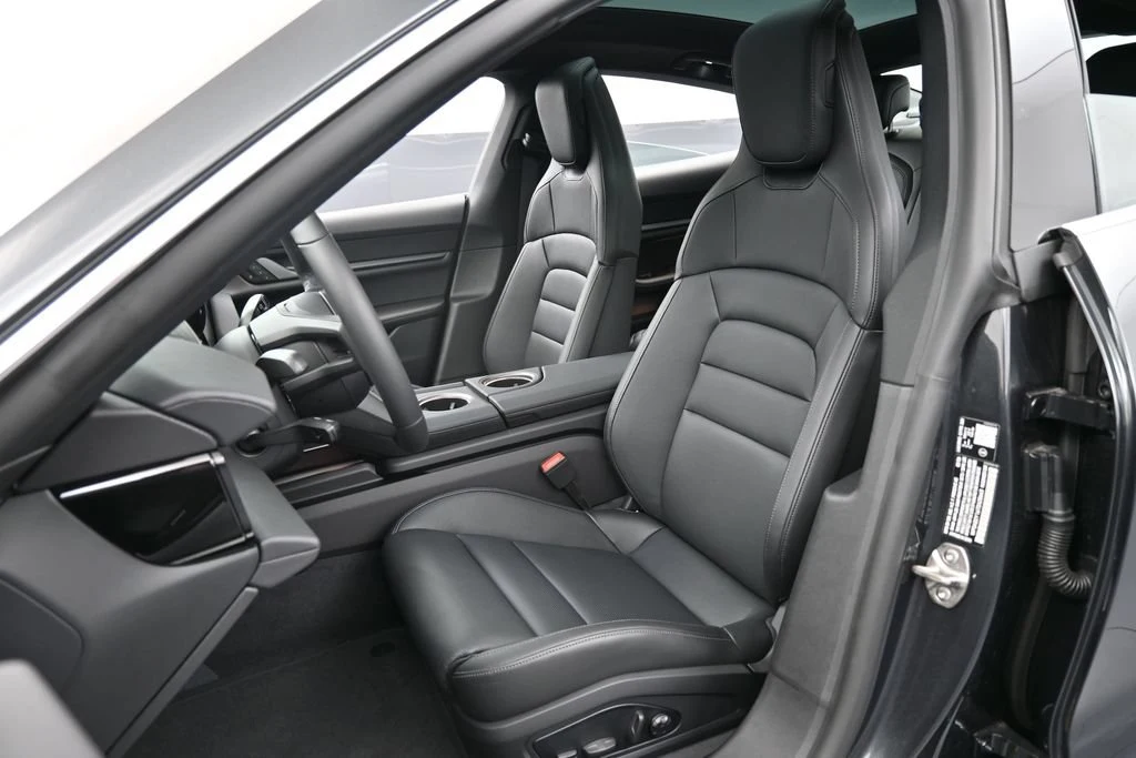 2026 Porsche Taycan 4S interior, seats, Black