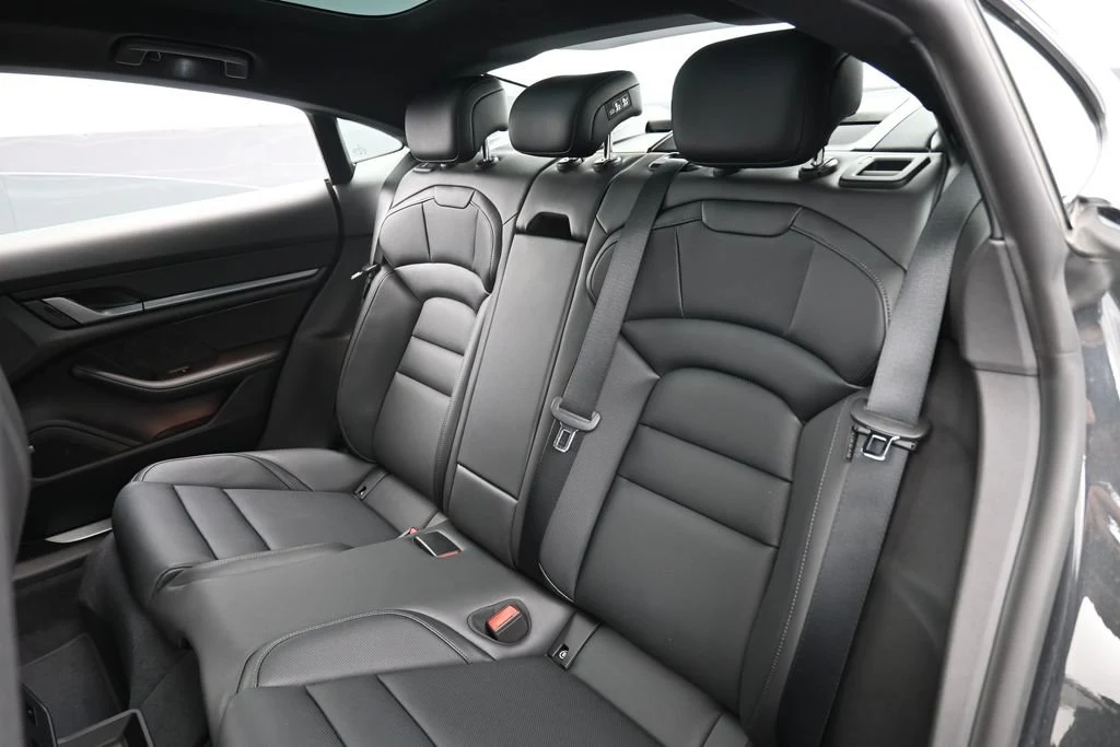 2026 Porsche Taycan 4S interior, seats, Black