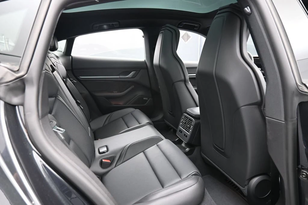 2026 Porsche Taycan 4S interior, seats, Black
