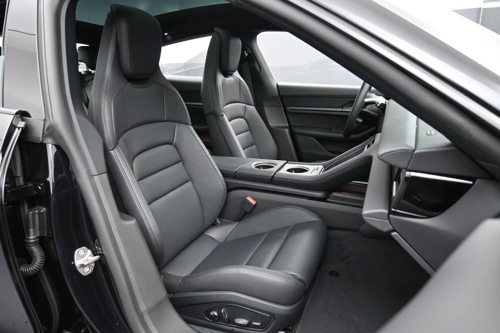 2026 Porsche Taycan 4 interior, seats, Black