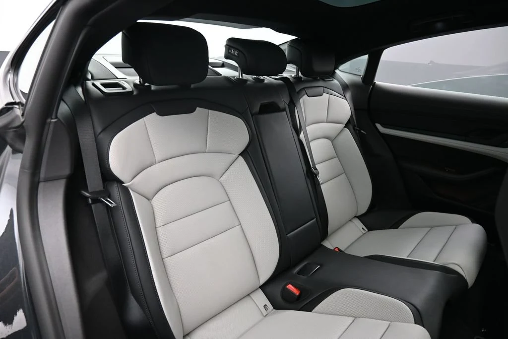2026 Porsche Taycan 4 interior, seats, Black/Chalk