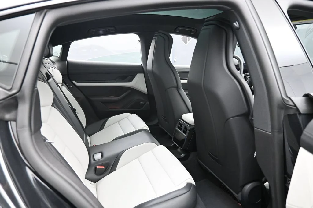 2026 Porsche Taycan 4 interior, seats, Black/Chalk
