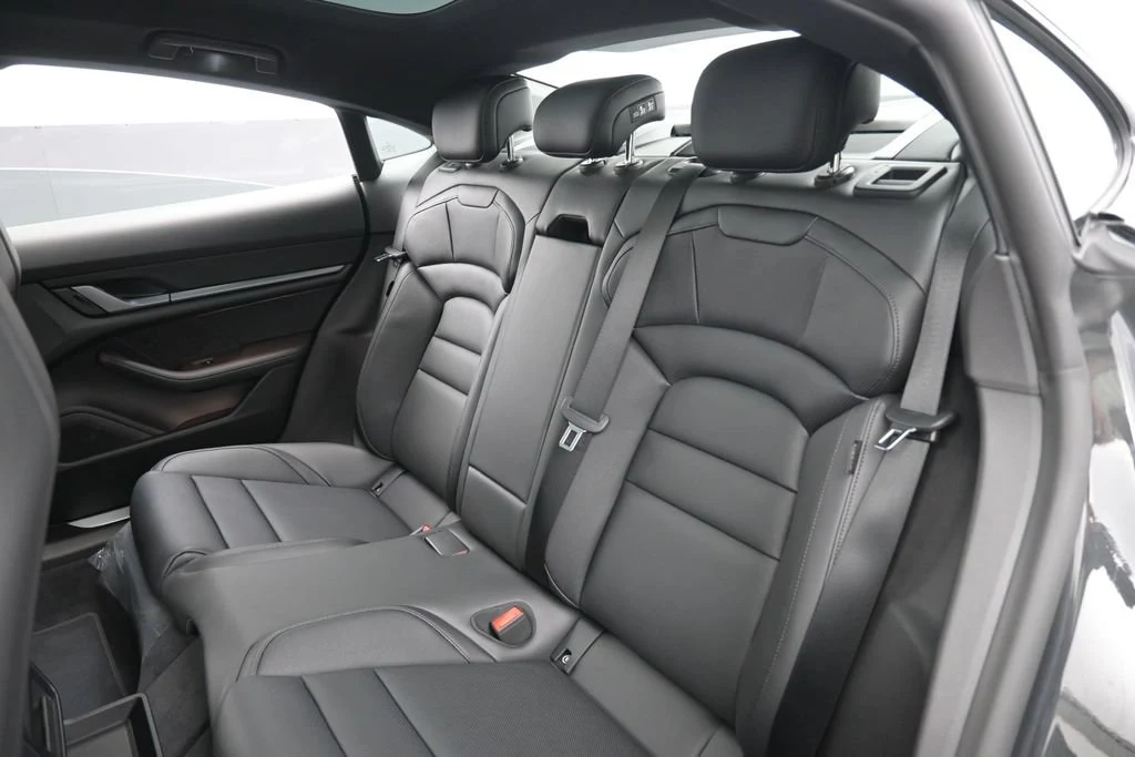 2026 Porsche Taycan interior, seats, Black