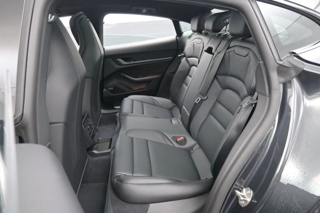 2026 Porsche Taycan interior, seats, Black