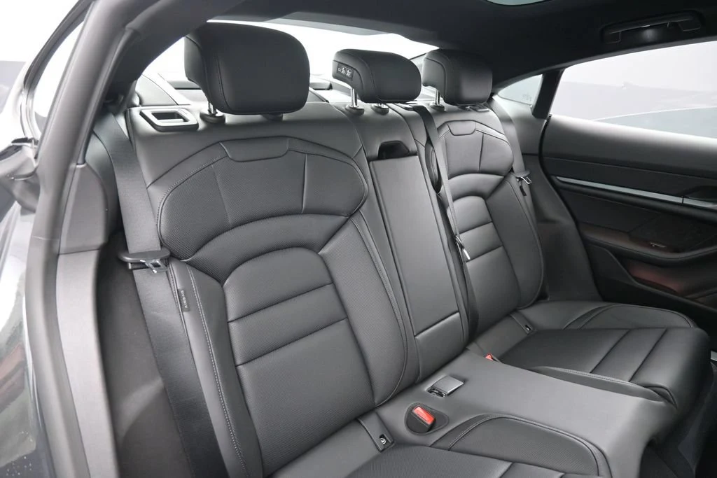 2026 Porsche Taycan interior, seats, Black