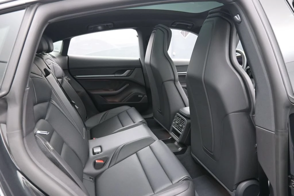 2026 Porsche Taycan interior, seats, Black