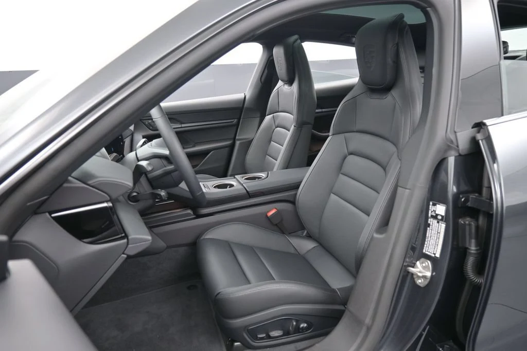 2026 Porsche Taycan interior, seats, Black