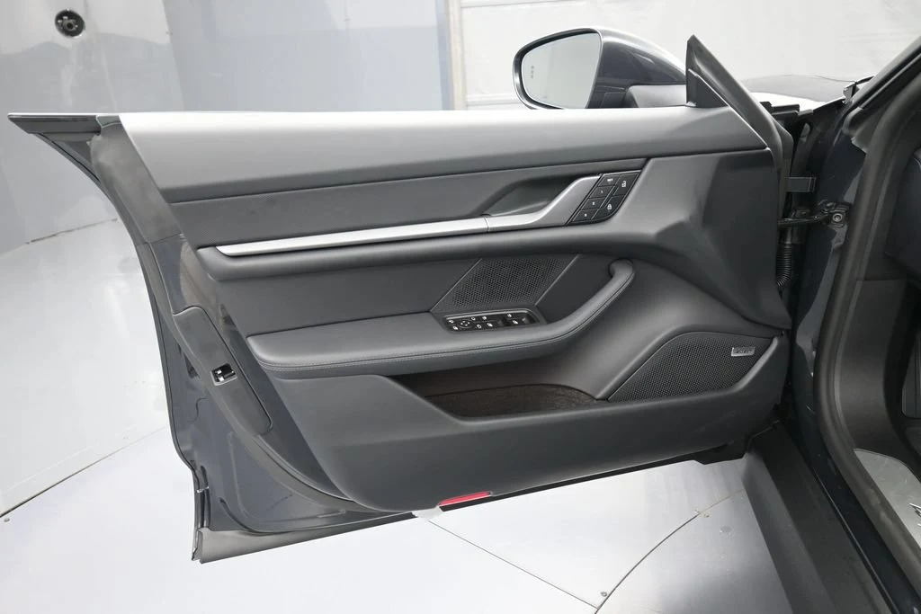 2026 Porsche Taycan interior, door panel, Black