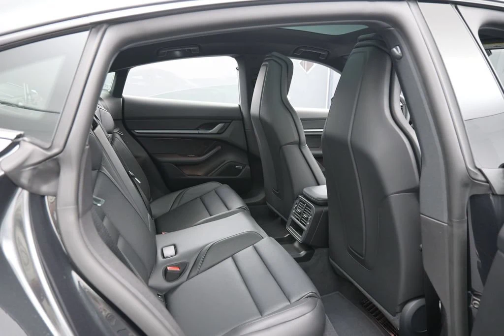 2026 Porsche Taycan interior, seats, Black