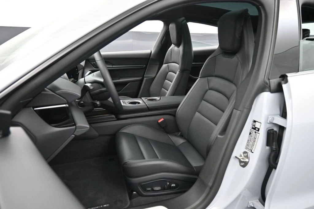 2026 Porsche Taycan interior, seats, Black