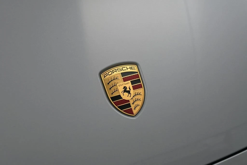 2026 Porsche Taycan, detail