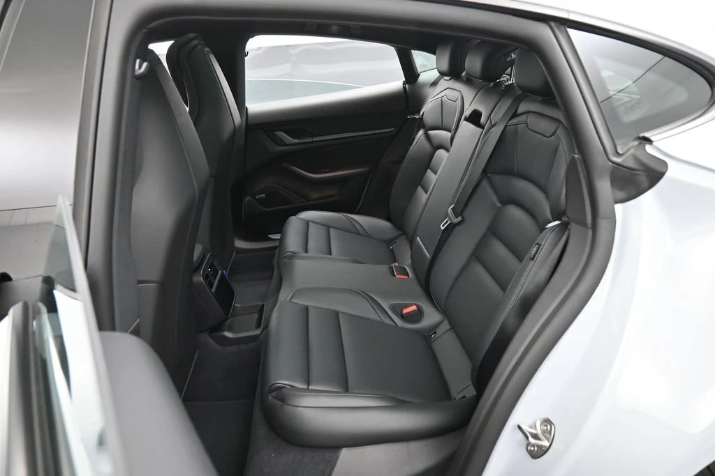 2026 Porsche Taycan interior, seats, Black